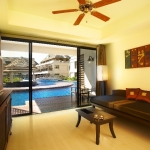 gold-suite-pool-access