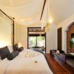deluxe-jacuzzi-room03