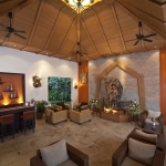 2010-lobby-buddha-lr