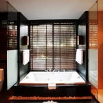 re_ocean-front-villa-bathroom