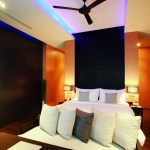 re_pool-villa-bed-room
