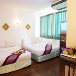 65447_1012281407003512993_std