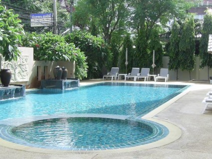 Crown Pattaya Beach Hotel