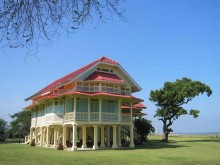 Maruekhathaiyawan Palace